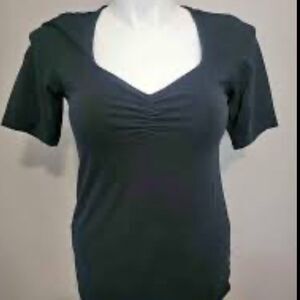 Torrid Women's Size 1X Black Sweetheart‎ Neckline Blouse Short Sleeve Classic